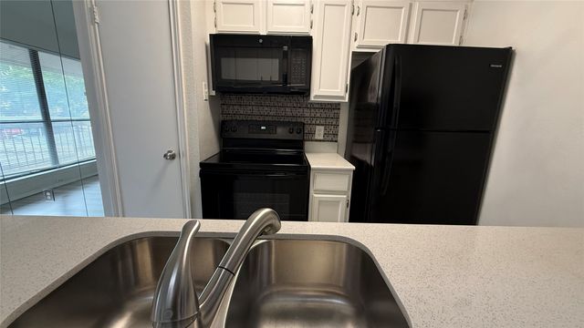 5750 Phoenix Drive 4, Dallas, TX 75231