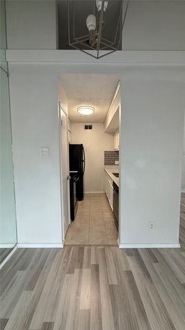5750 Phoenix Drive 4, Dallas, TX 75231