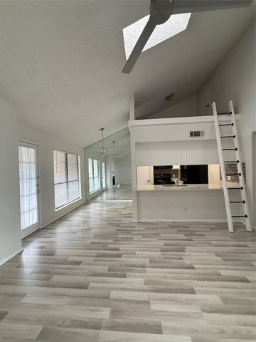 5750 Phoenix Drive 4, Dallas, TX 75231