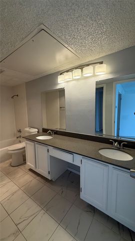 5750 Phoenix Drive 4, Dallas, TX 75231