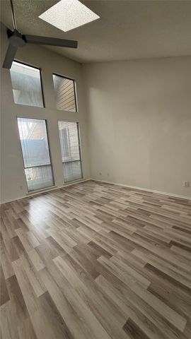 5750 Phoenix Drive 4, Dallas, TX 75231
