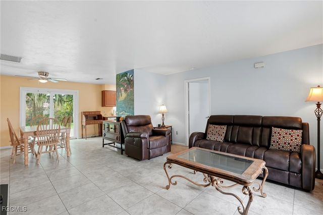 2100 Ponce CIR, Fort Myers, FL 33905