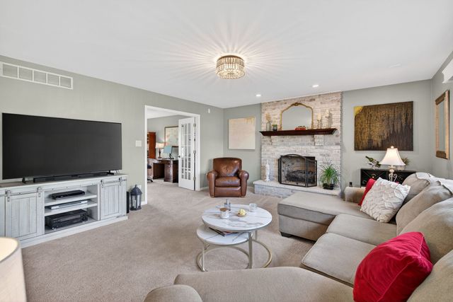 19612 Silverside Drive, Tinley Park, IL 60487
