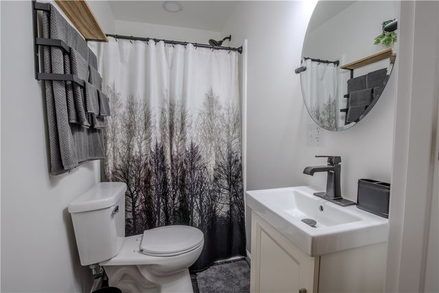 77 Walnut Street, Clarksville, PA 15322