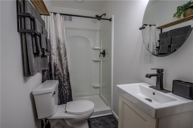 77 Walnut Street, Clarksville, PA 15322