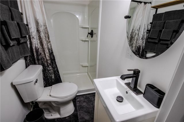 77 Walnut Street, Clarksville, PA 15322