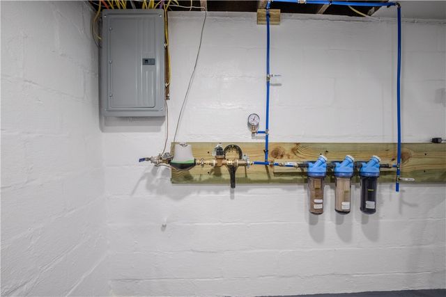 77 Walnut Street, Clarksville, PA 15322