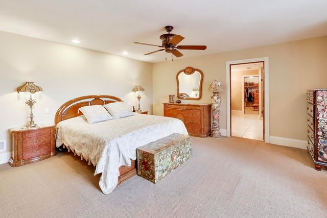 1420 W Longwood Drive, Bull Valley, IL 60098