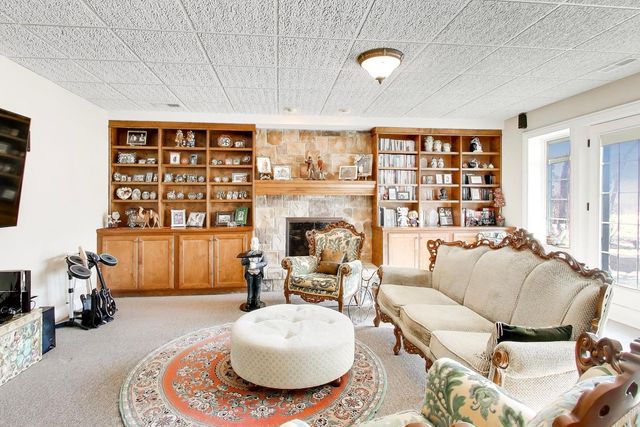 1420 W Longwood Drive, Bull Valley, IL 60098
