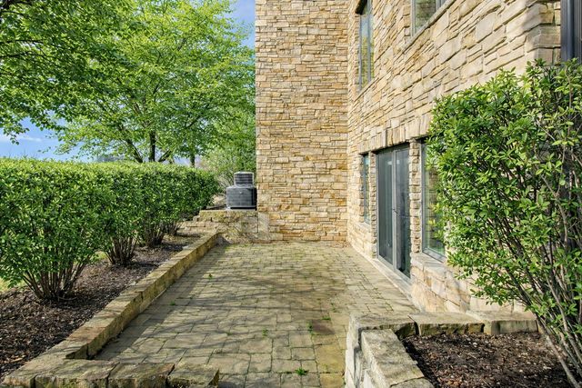 1420 W Longwood Drive, Bull Valley, IL 60098