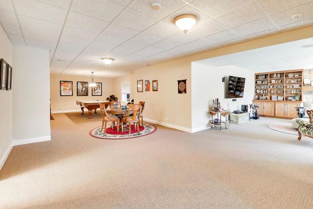 1420 W Longwood Drive, Bull Valley, IL 60098