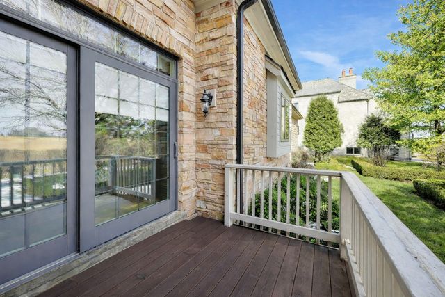 1420 W Longwood Drive, Bull Valley, IL 60098
