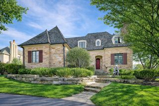 1420 W Longwood Drive, Bull Valley, IL 60098
