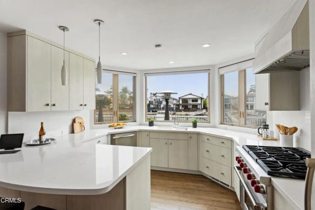 4010 Romany Drive, Oxnard, CA 93035