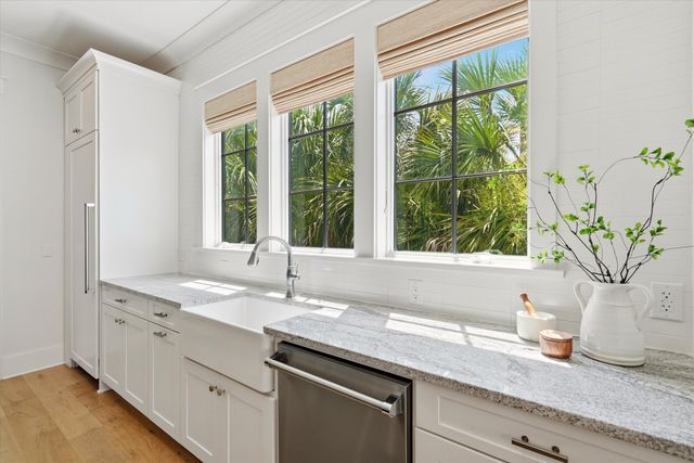 924 Pitt Street, Mount Pleasant, SC 29464