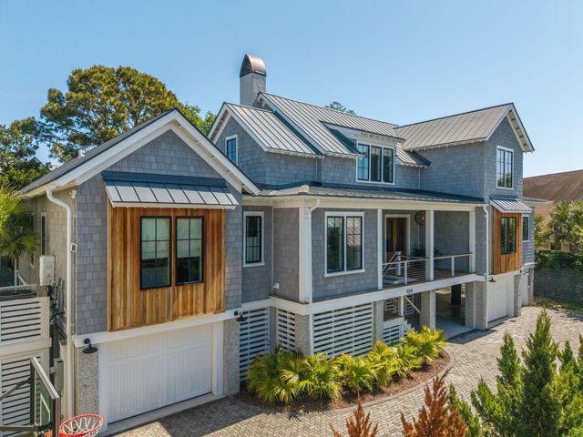 924 Pitt Street, Mount Pleasant, SC 29464