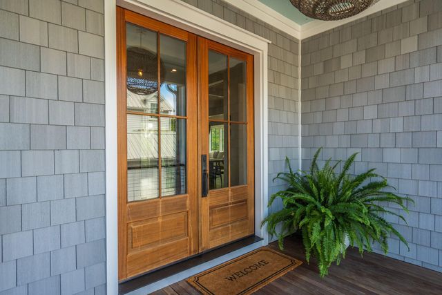 924 Pitt Street, Mount Pleasant, SC 29464