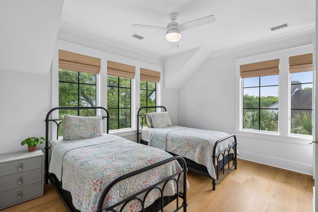 924 Pitt Street, Mount Pleasant, SC 29464