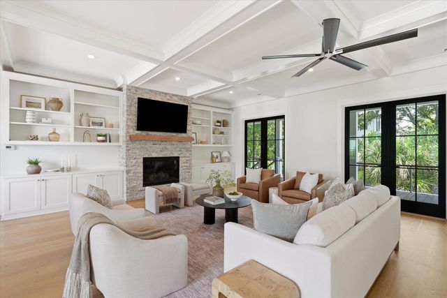 924 Pitt Street, Mount Pleasant, SC 29464