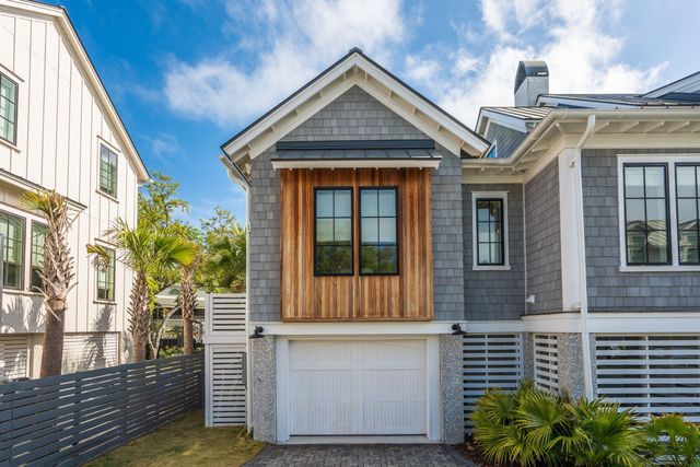 924 Pitt Street, Mount Pleasant, SC 29464