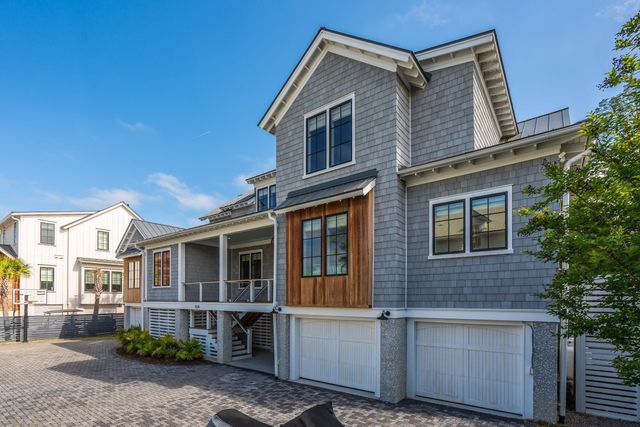 924 Pitt Street, Mount Pleasant, SC 29464