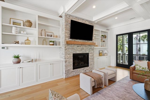 924 Pitt Street, Mount Pleasant, SC 29464