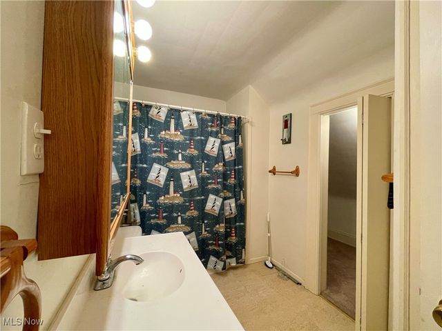 21950 Euclid Avenue, Euclid, OH 44117