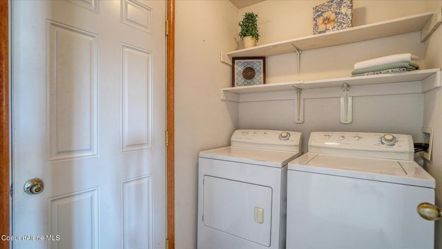 2416 N Mackenzie Dr, Post Falls, ID 83854