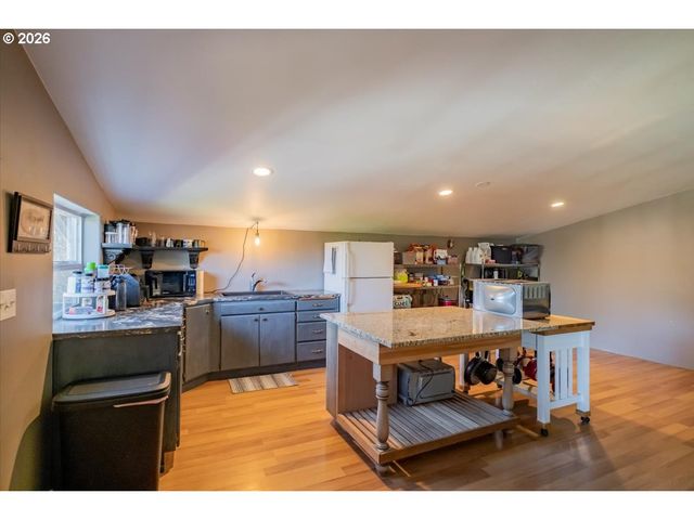 35897 BRYANT Dr, Albany, OR 97321