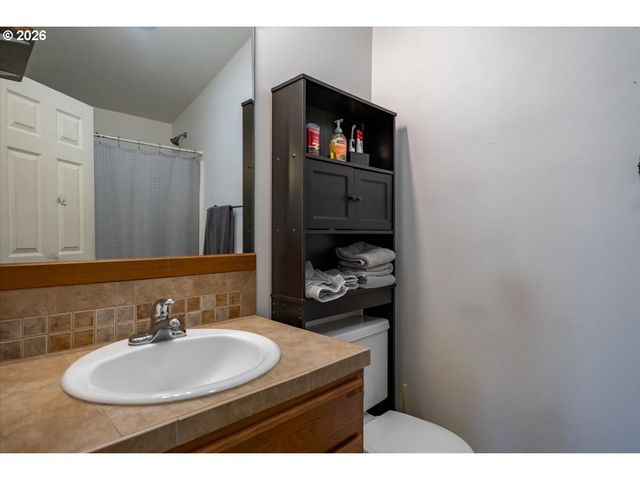 35897 BRYANT Dr, Albany, OR 97321