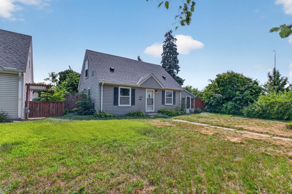 5737 37th Avenue S, Minneapolis, MN 55417 — exterior