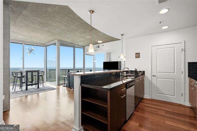 3324 Peachtree Road NE 2202, Atlanta, GA 30326