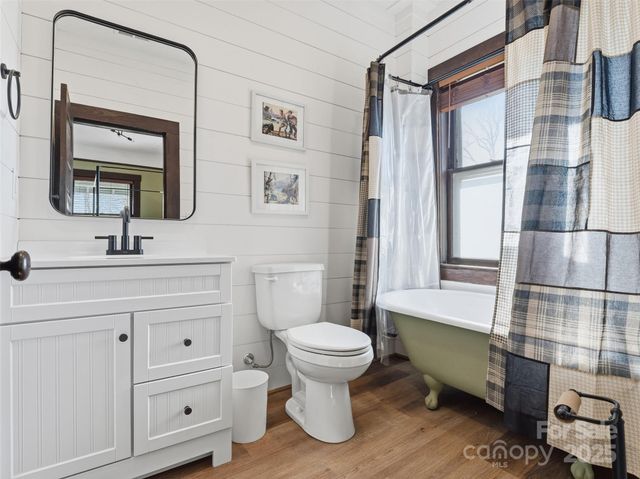 12 Sals Lane, Brevard, NC 28712