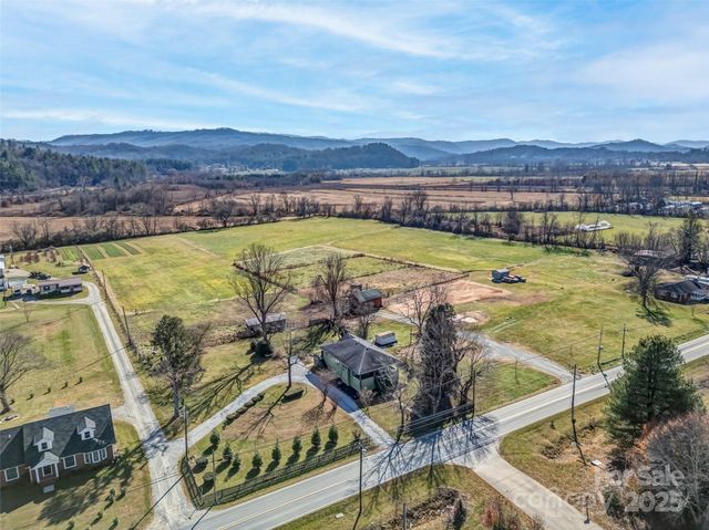 12 Sals Lane, Brevard, NC 28712