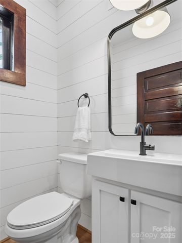 12 Sals Lane, Brevard, NC 28712