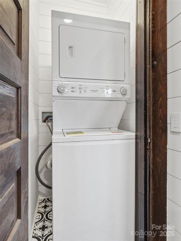 12 Sals Lane, Brevard, NC 28712