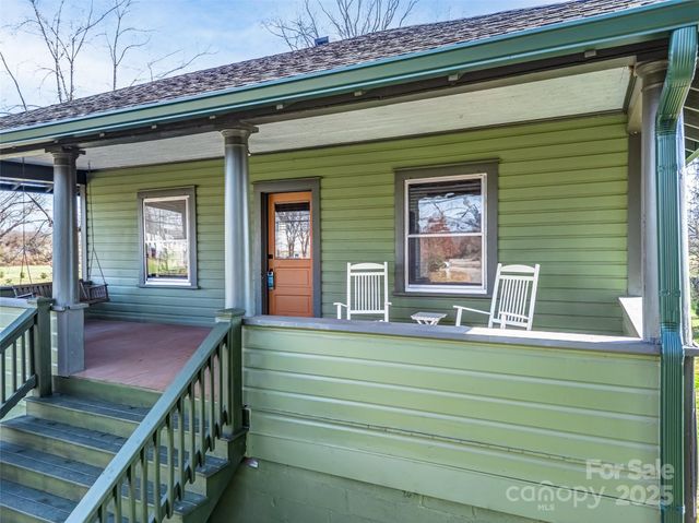 12 Sals Lane, Brevard, NC 28712