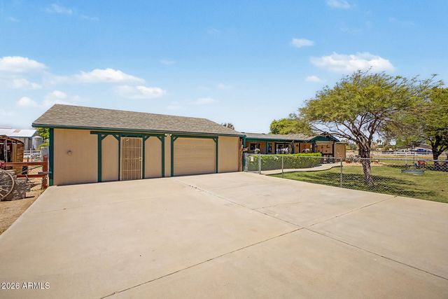 6816 N 176th Avenue, Waddell, AZ 85355
