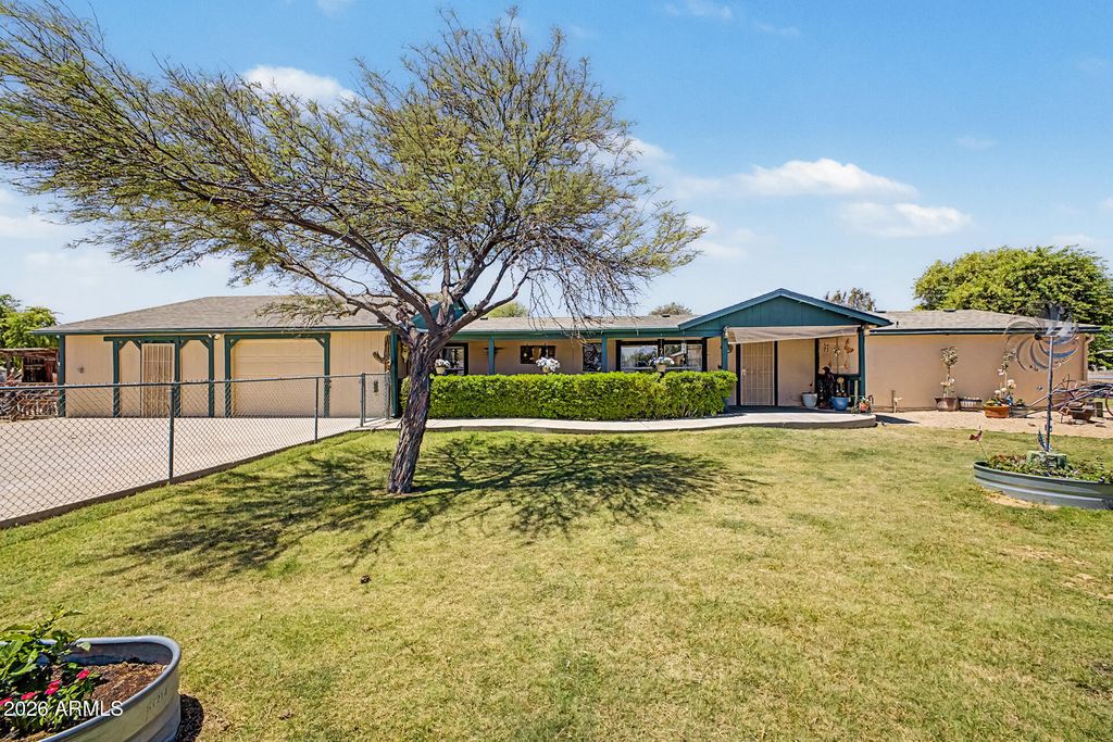 6816 N 176th Avenue, Waddell, AZ 85355
