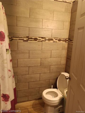 16508 Strathmoor Street, Detroit, MI 48235