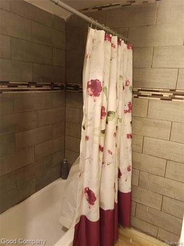 16508 Strathmoor Street, Detroit, MI 48235