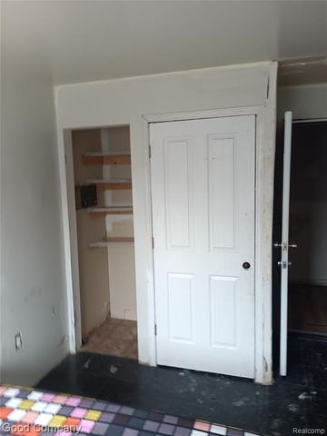 16508 Strathmoor Street, Detroit, MI 48235