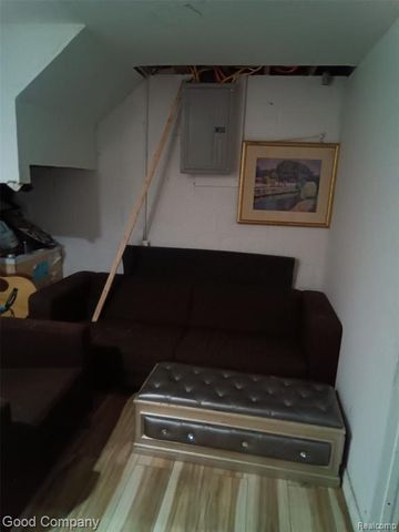 16508 Strathmoor Street, Detroit, MI 48235