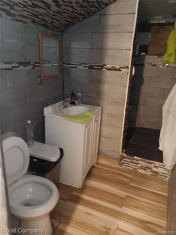 16508 Strathmoor Street, Detroit, MI 48235