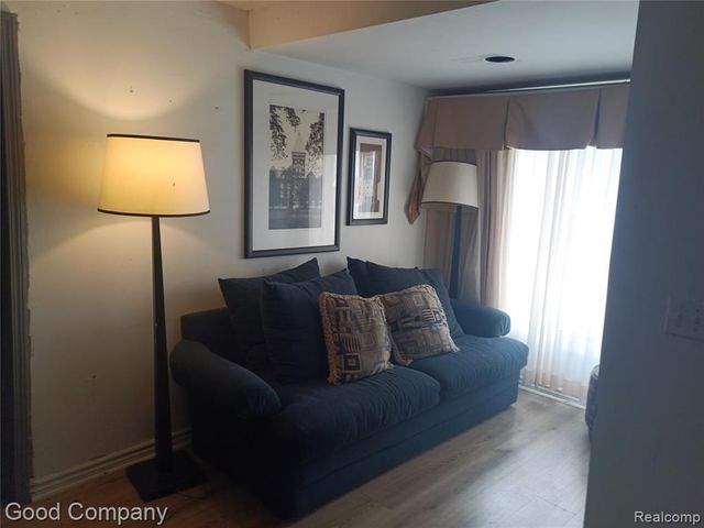 16508 Strathmoor Street, Detroit, MI 48235