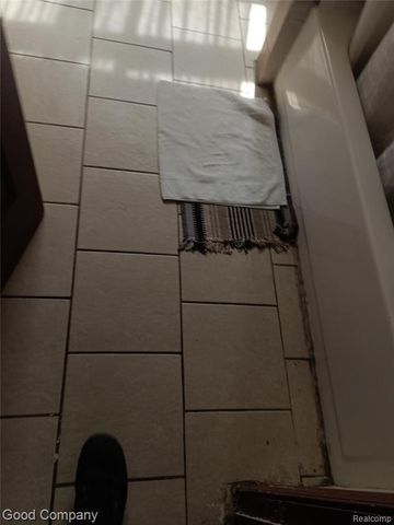 16508 Strathmoor Street, Detroit, MI 48235