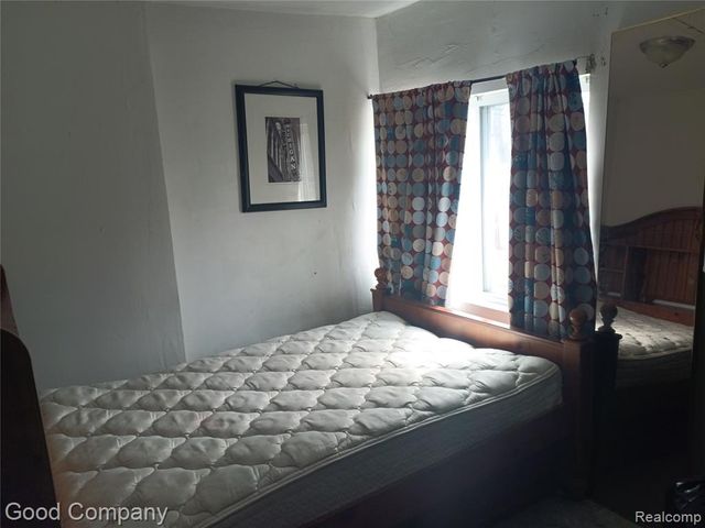 16508 Strathmoor Street, Detroit, MI 48235