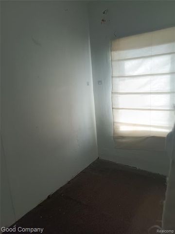 16508 Strathmoor Street, Detroit, MI 48235