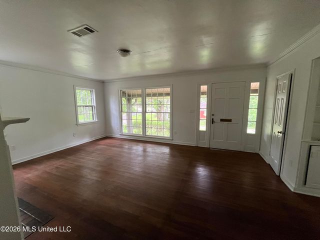 622 N Naples Road, Jackson, MS 39206