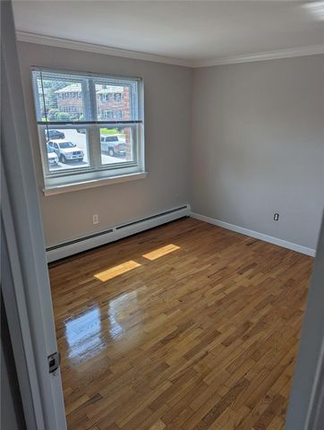 70 Carroll Avenue 111, Newport, RI 02840